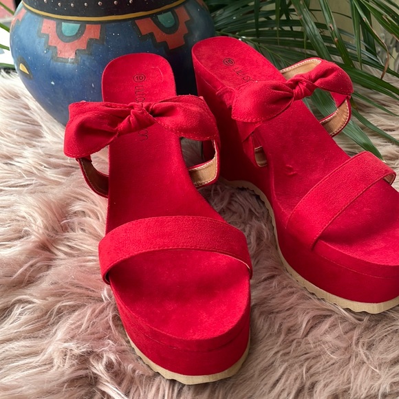 ๐ฅ Red Wedges ๐ฅ - Picture 8 of 9